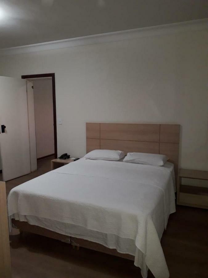 Manhattan Flat Service Hotel Uberaba Exterior foto